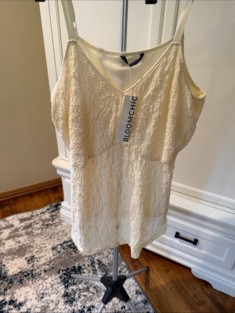 BloomChic Ivory Textured Spaghetti Strap Camisole (73)